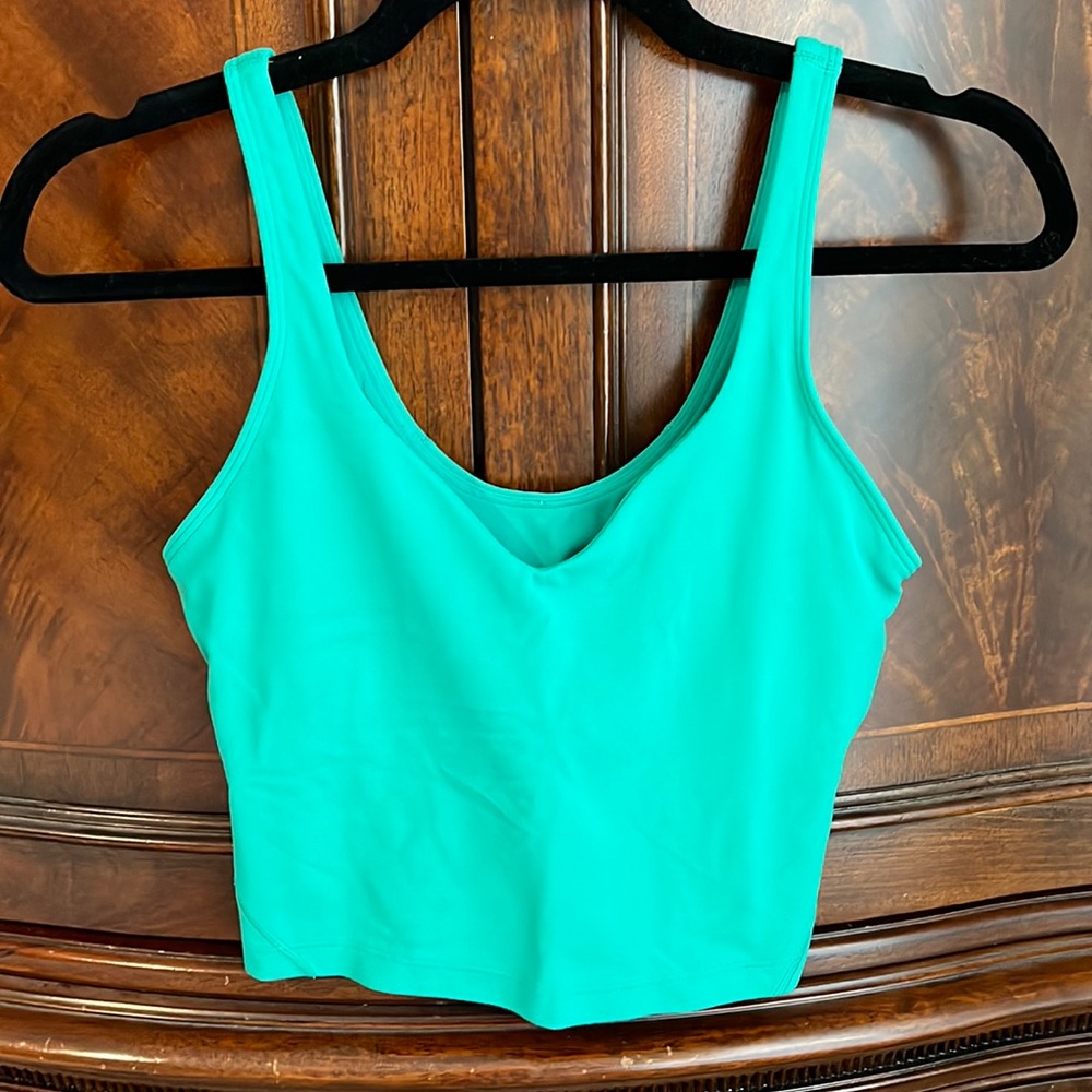 Align tank top